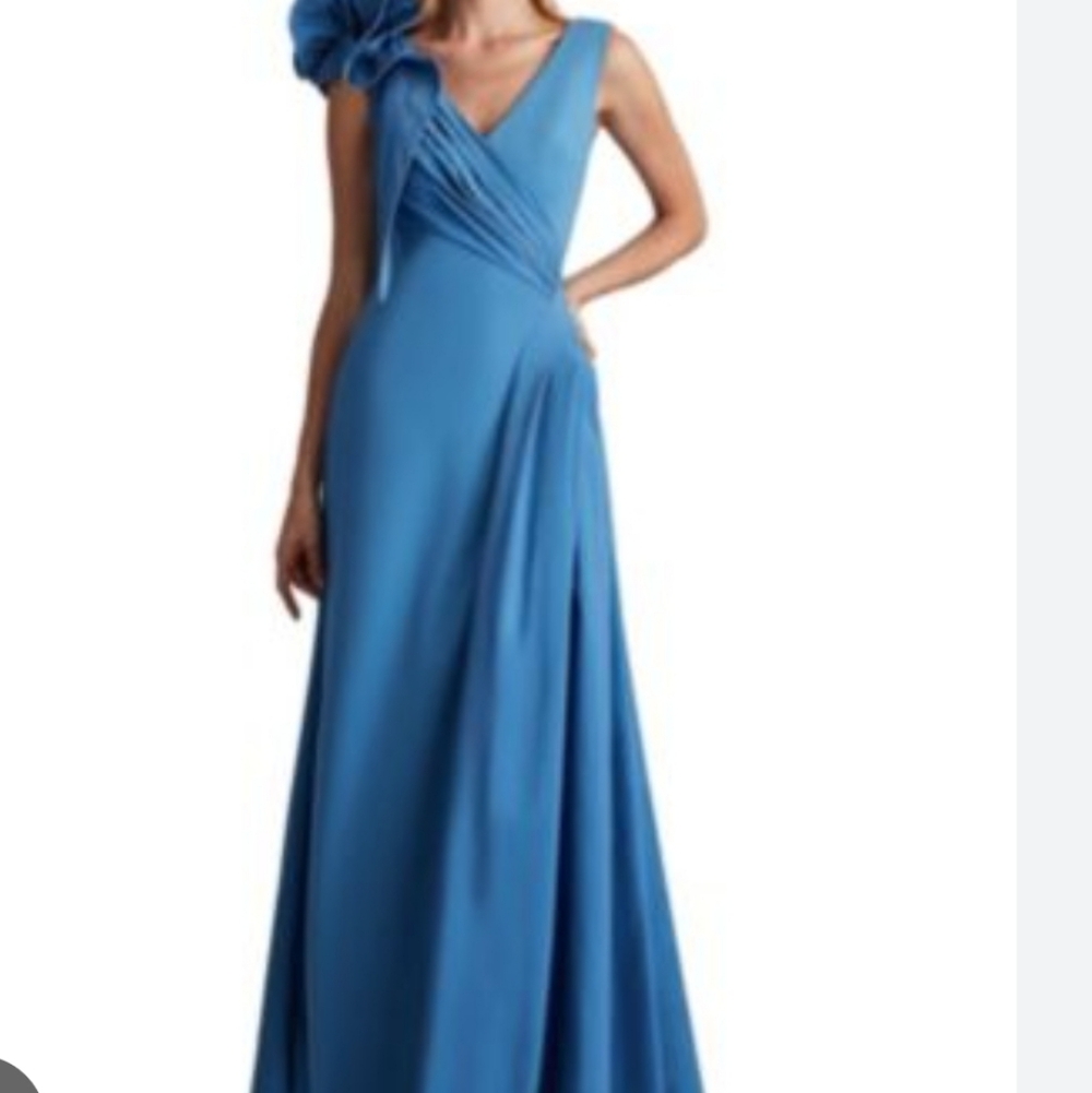 Tadashi Shoji taffeta crepe  V-neck dress